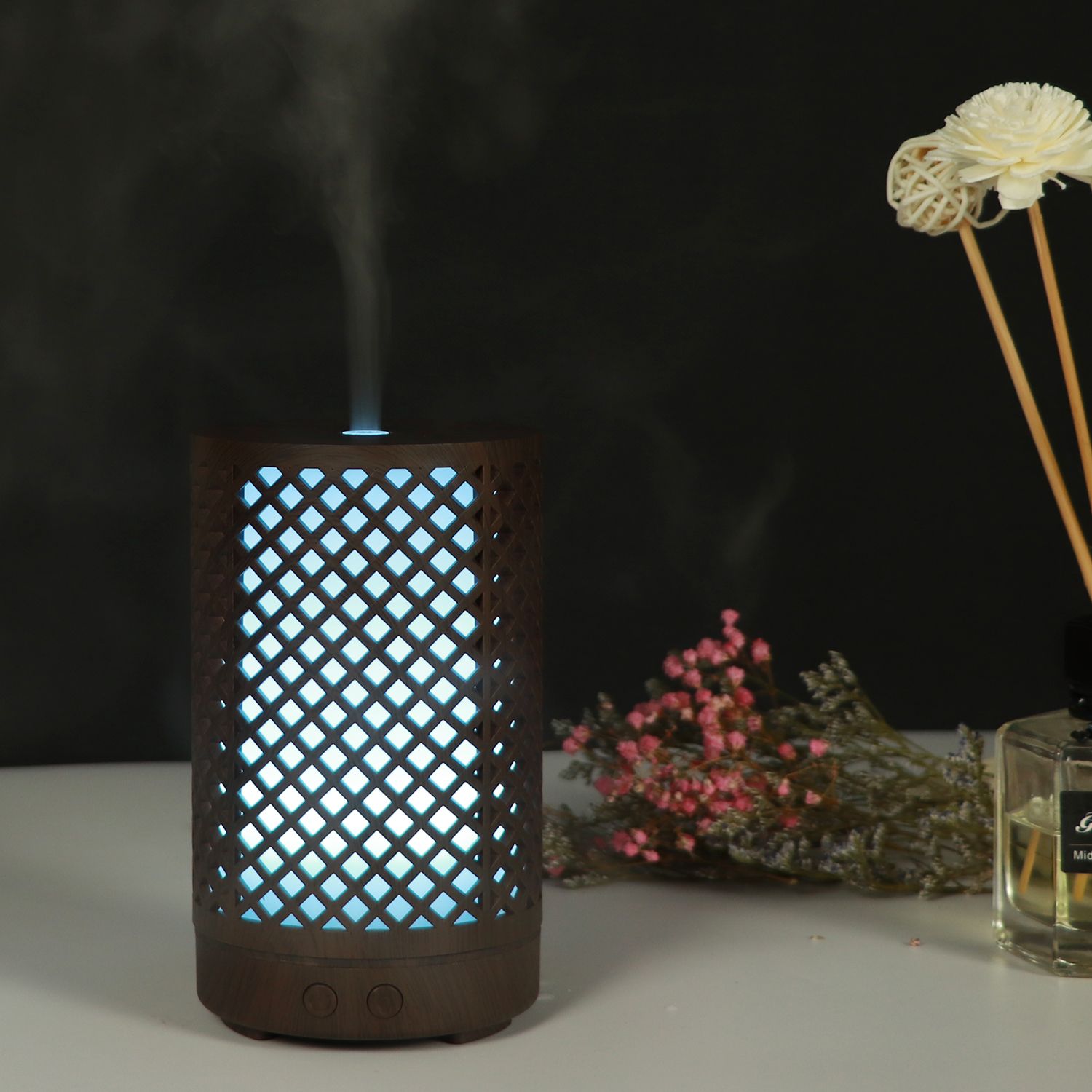 Amazon venta caliente rejilla hueca aromaterapia máquina humidificador aromaterapia lámpara mesa regalo creativo Item Picture