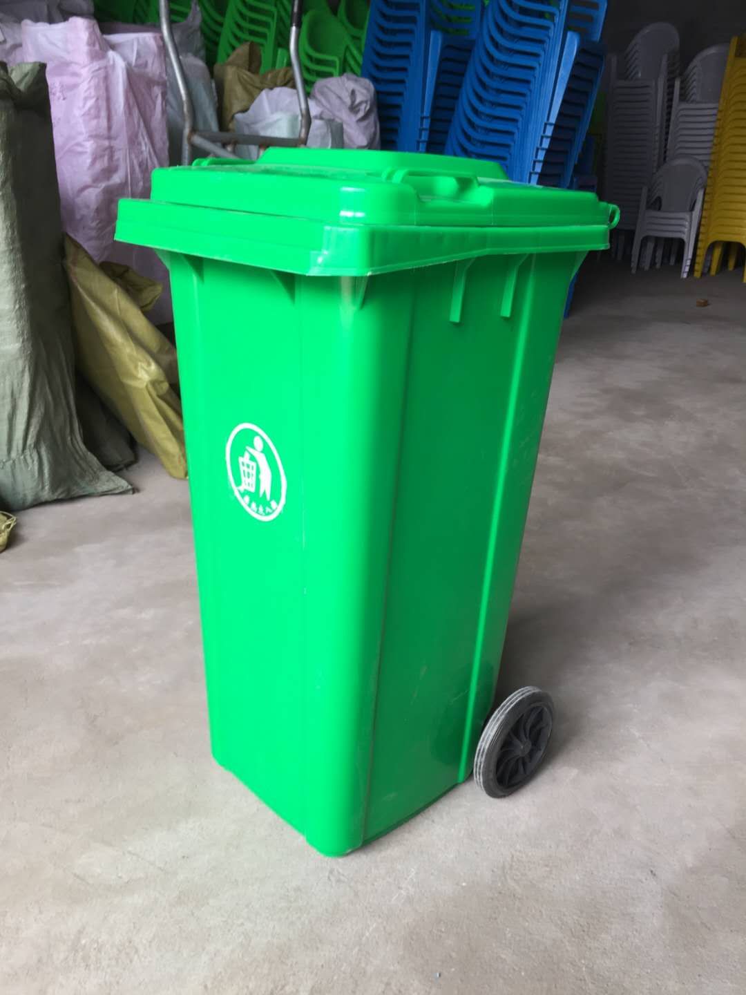 垃圾桶细节图