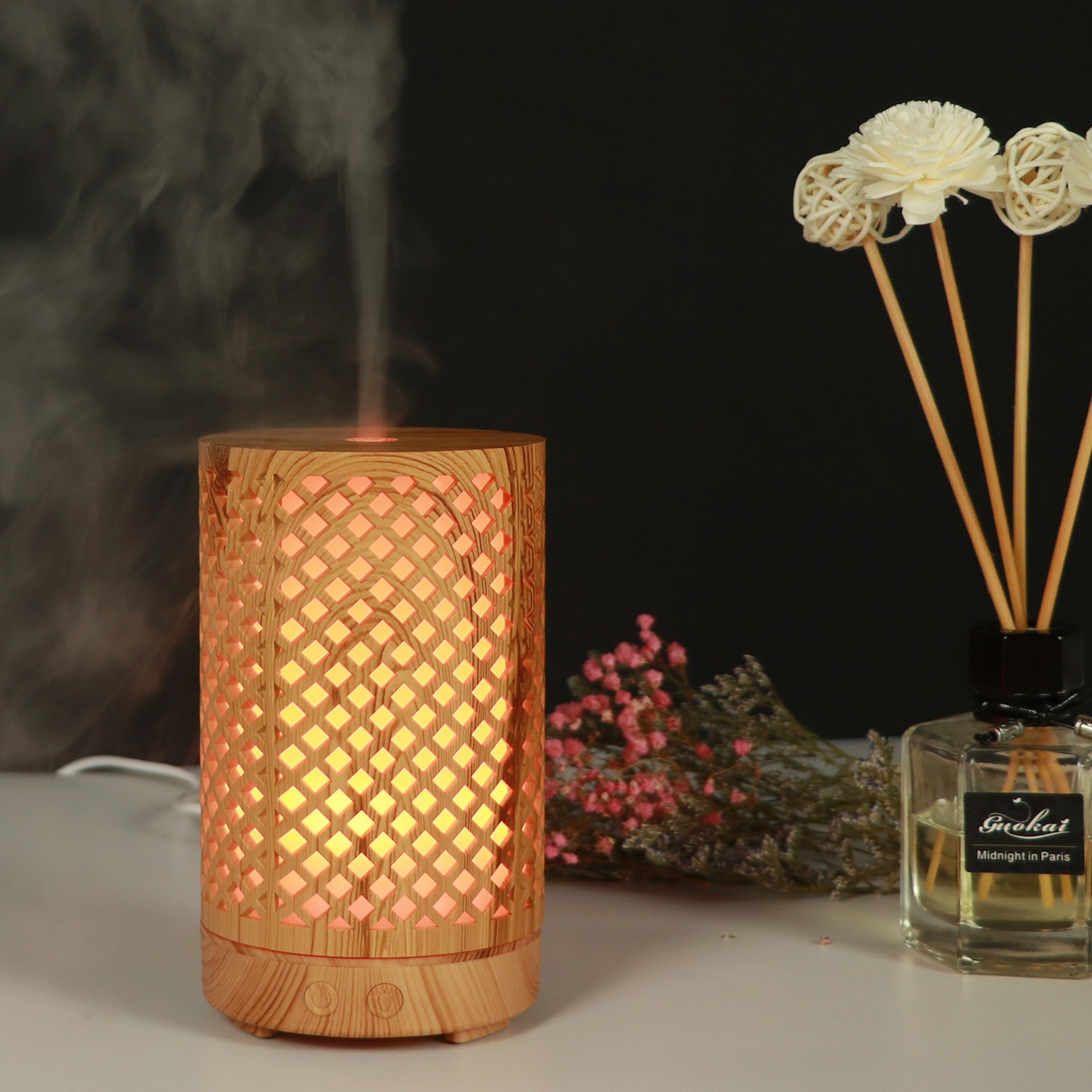 Amazon venta caliente rejilla hueca aromaterapia máquina humidificador aromaterapia lámpara mesa regalo creativo detail image 11