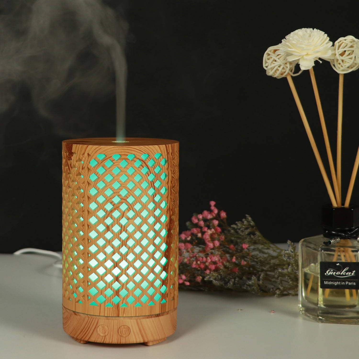 Amazon venta caliente rejilla hueca aromaterapia máquina humidificador aromaterapia lámpara mesa regalo creativo detail image 3