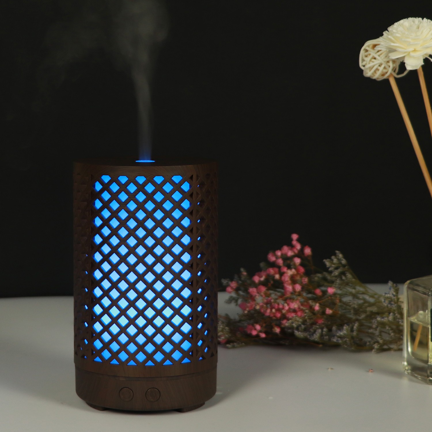 Amazon venta caliente rejilla hueca aromaterapia máquina humidificador aromaterapia lámpara mesa regalo creativo detail image 10