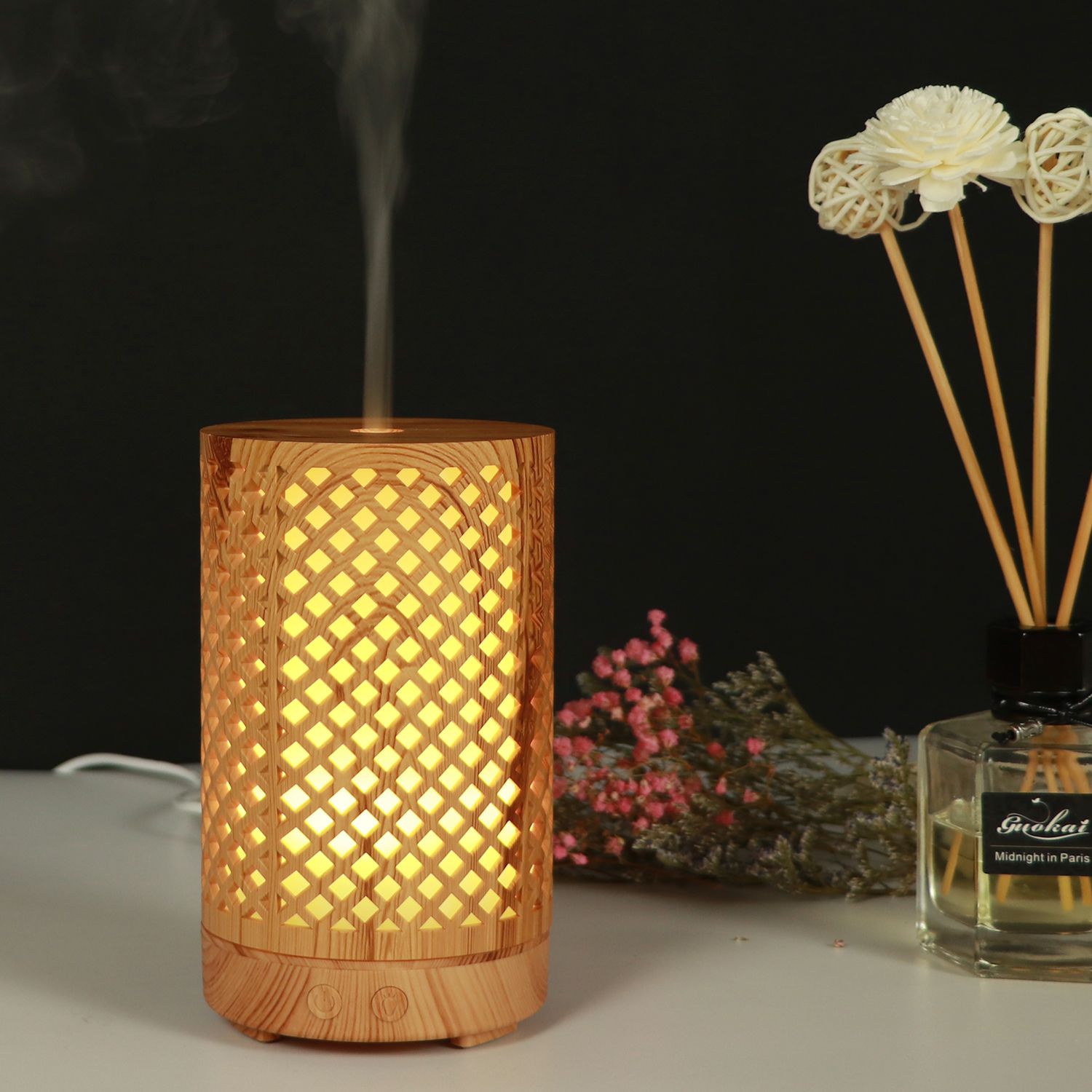 Amazon venta caliente rejilla hueca aromaterapia máquina humidificador aromaterapia lámpara mesa regalo creativo