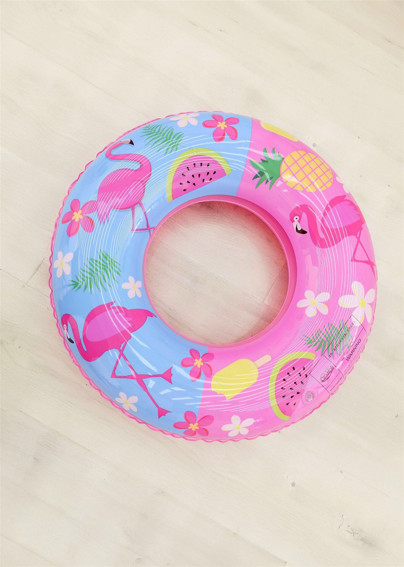 Wholesale of summer flamingo swimming rings, thickened swimming float rings, inflatable swimming rings, life buoys and other water products in stock undefined