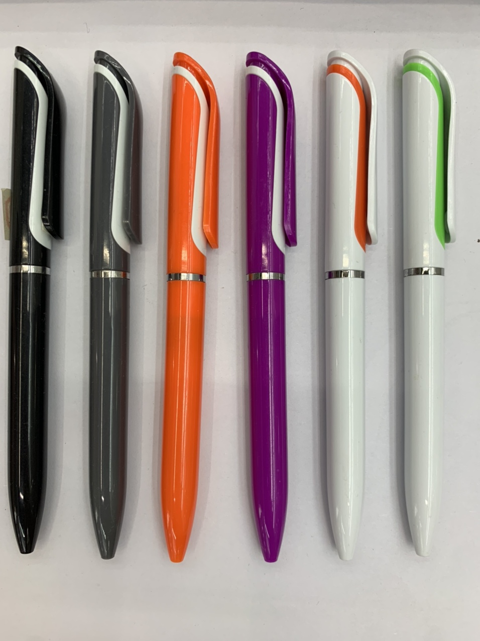 Ballpoint pen Advertising Ballpoint pen Plastic ballpoint pen can print Logo