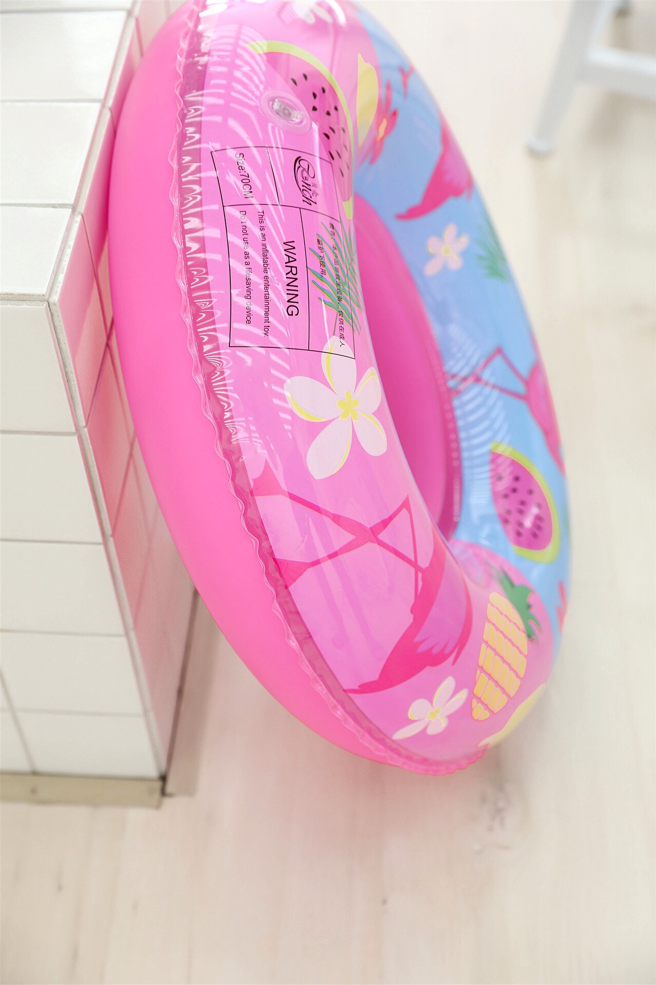 Wholesale of summer flamingo swimming rings, thickened swimming float rings, inflatable swimming rings, life buoys and other water products in stock undefined