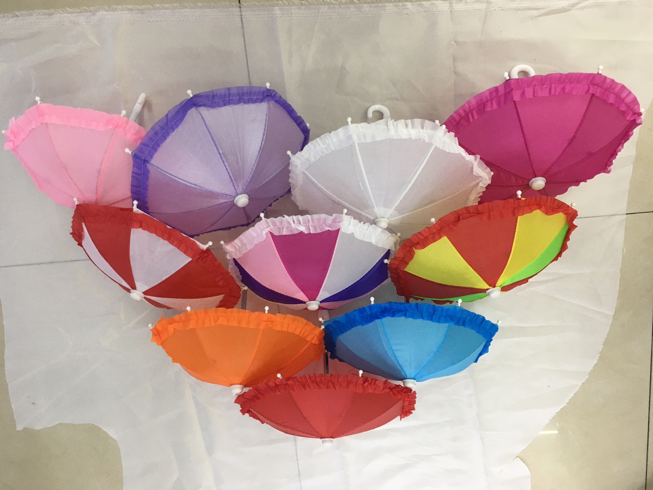 15cm8K lace toy umbrella, small, exquisite and cute umbrella, mobile phone shading umbrella for delivery workers looking at orders, good quality and low price.