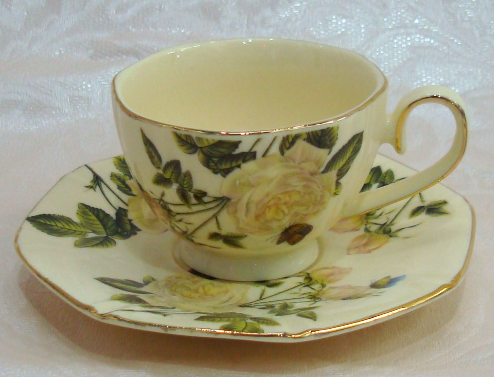 12-head tea cups and saucers British ceramic tea set Item Picture