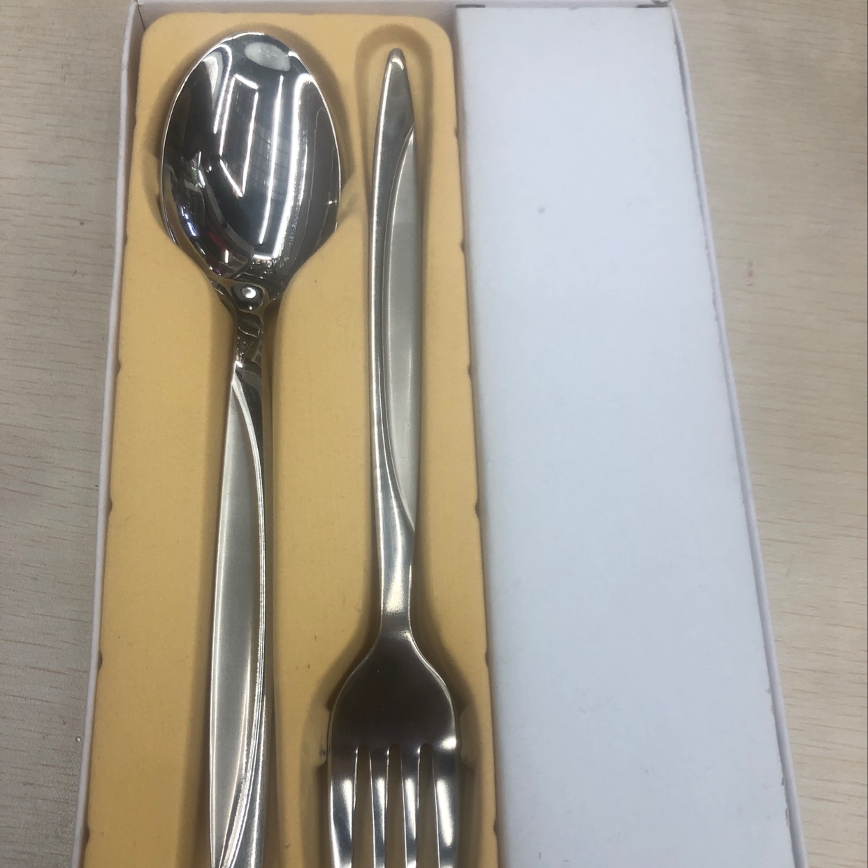 12-piece cutlery set thumbnail