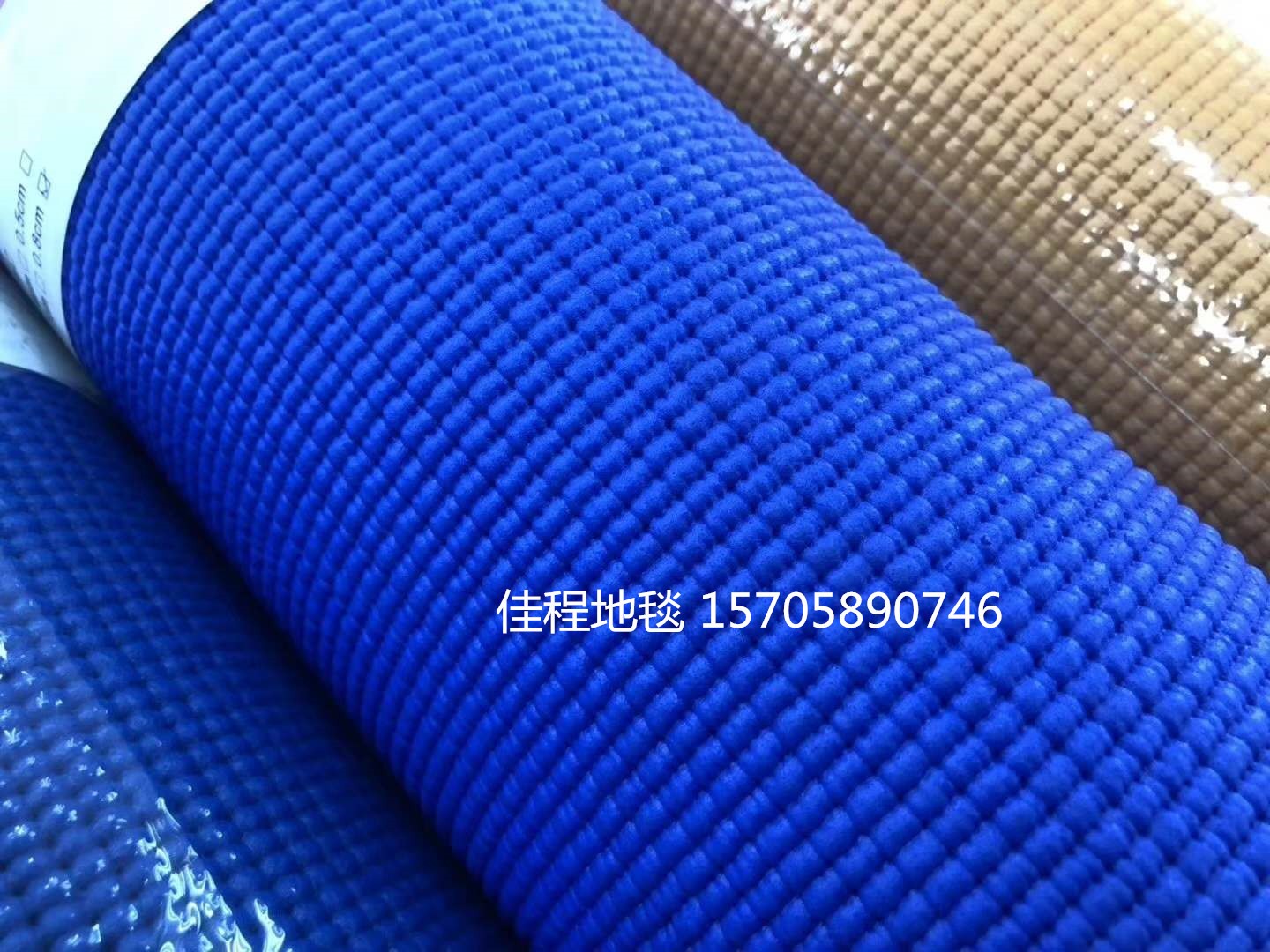 热卖3mm厚瑜伽垫打坐垫运动防滑垫素色瑜伽垫室内运动垫PVC瑜伽垫练习垫防滑垫防摔垫61*173cm详情4