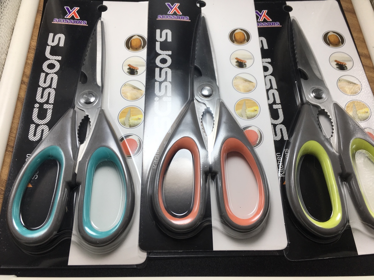 Multi-functional stainless steel kitchen scissors with teeth thumbnail