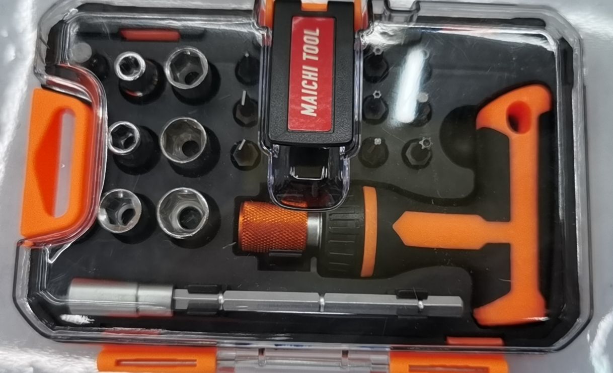 Screwdriver tool kit thumbnail