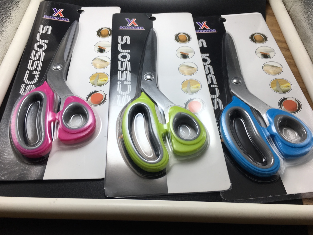 Extended version of the multi - color optional household scissors thumbnail