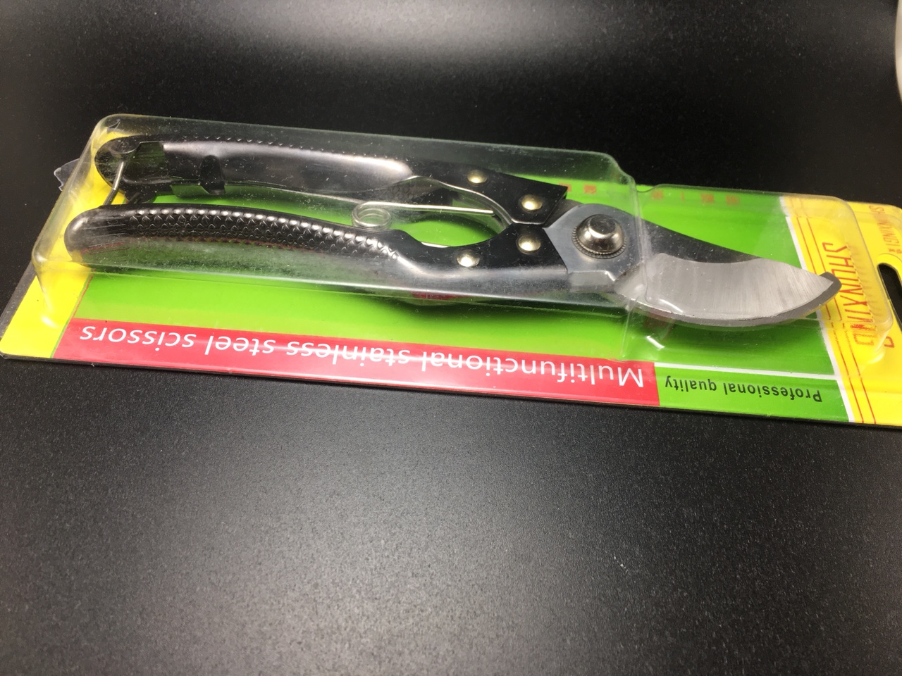 Pruning gardening scissors fruit trees thumbnail