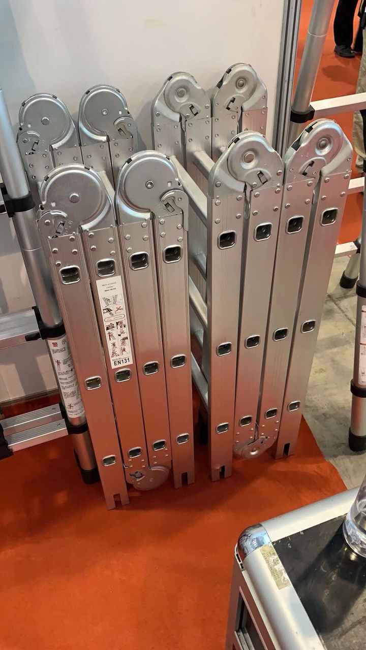 铝合金多功能折叠梯，折叠梯