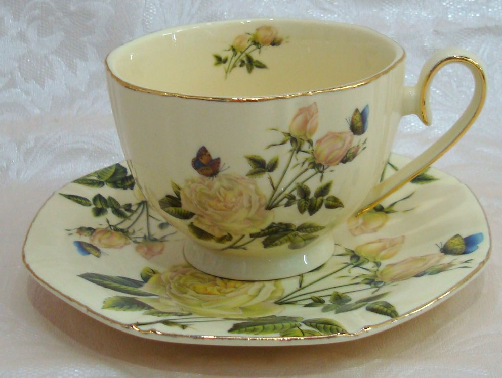 12-head tea cups and saucers British ceramic tea set undefined