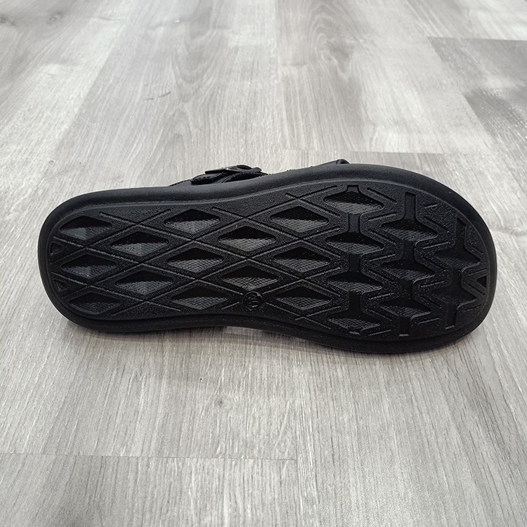 New summer fashion men 's slippers anti-slip and durable men' s summer slippers men shoes detail image 5