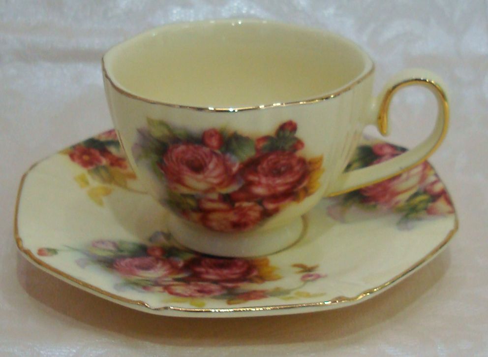 12-head tea cups and saucers British ceramic tea set Specification image