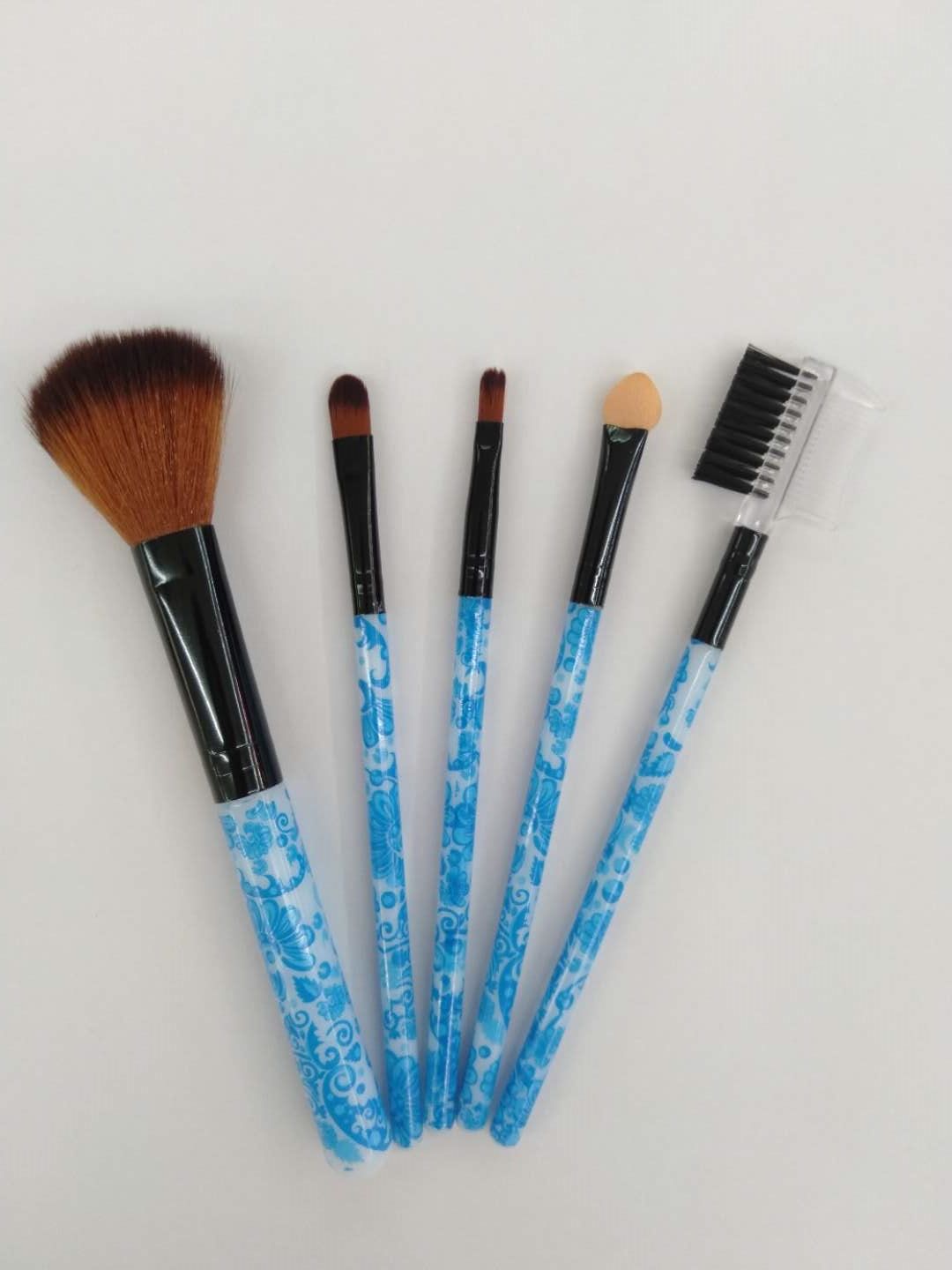 Makeup brush makeup brush lip brush eye shadow brush blush brush