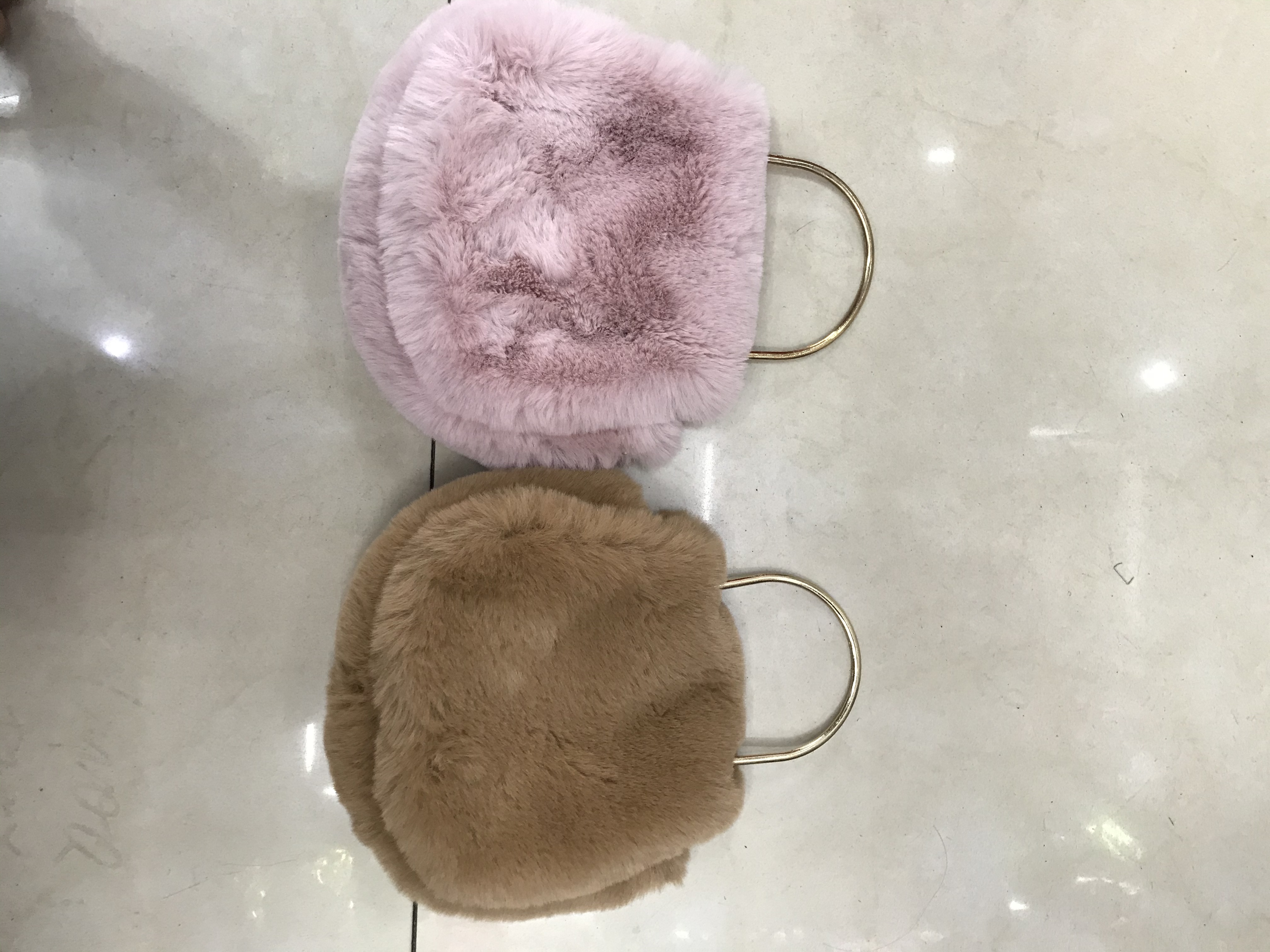 Plush fashion bag details Picture