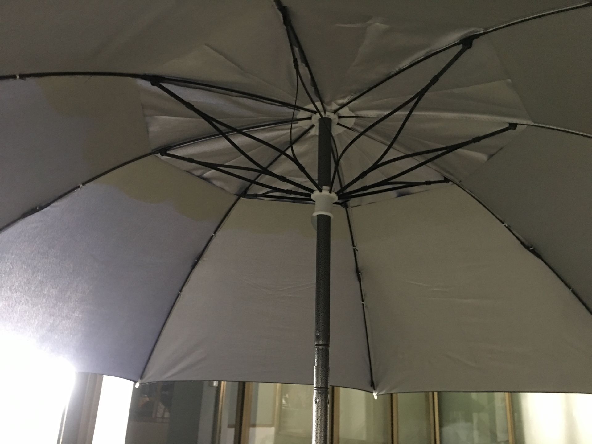 Painted steel two-fold fishing umbrella, sunshade fishing gear, fishing supplies, sun-protective folding sun umbrella undefined