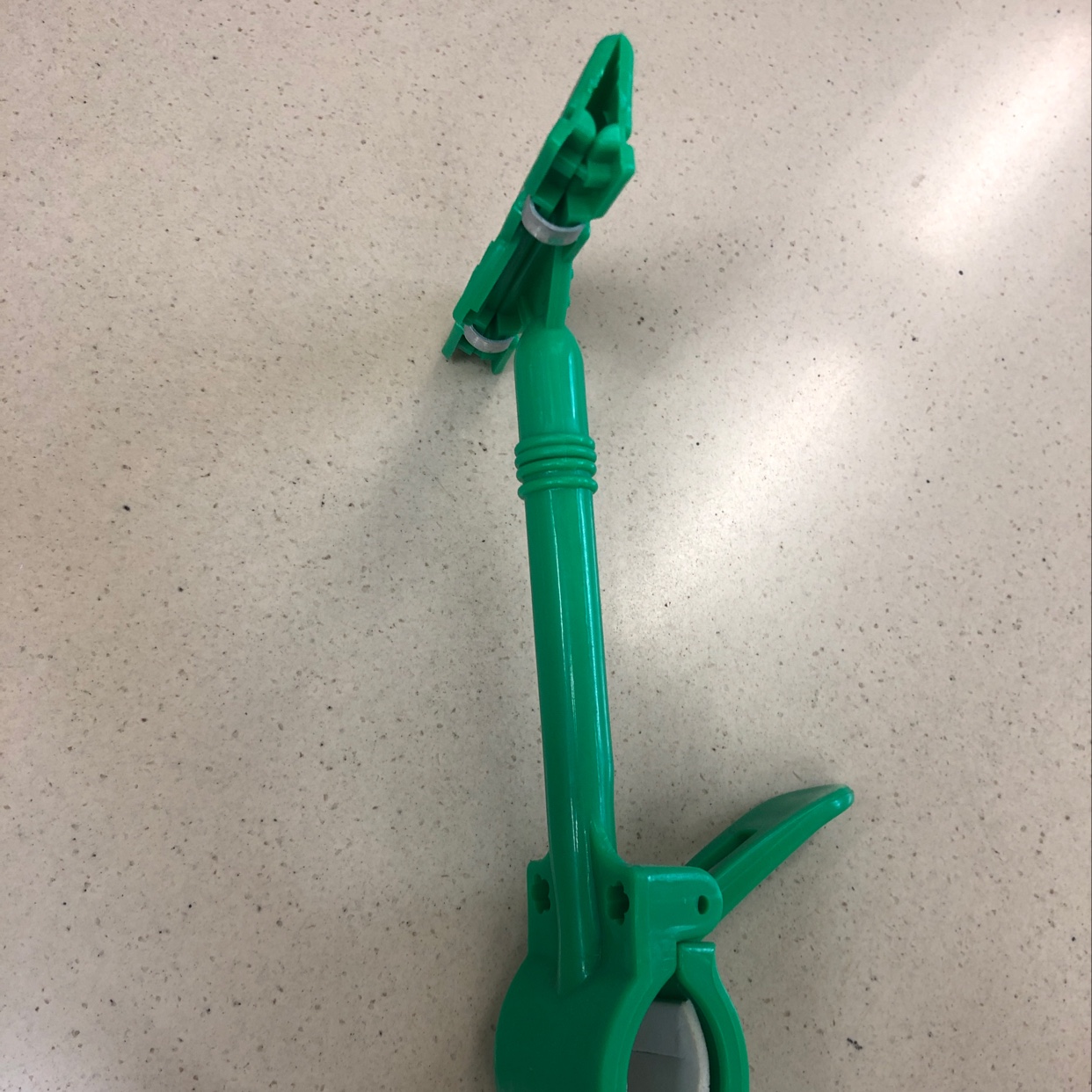 Thumb clip
