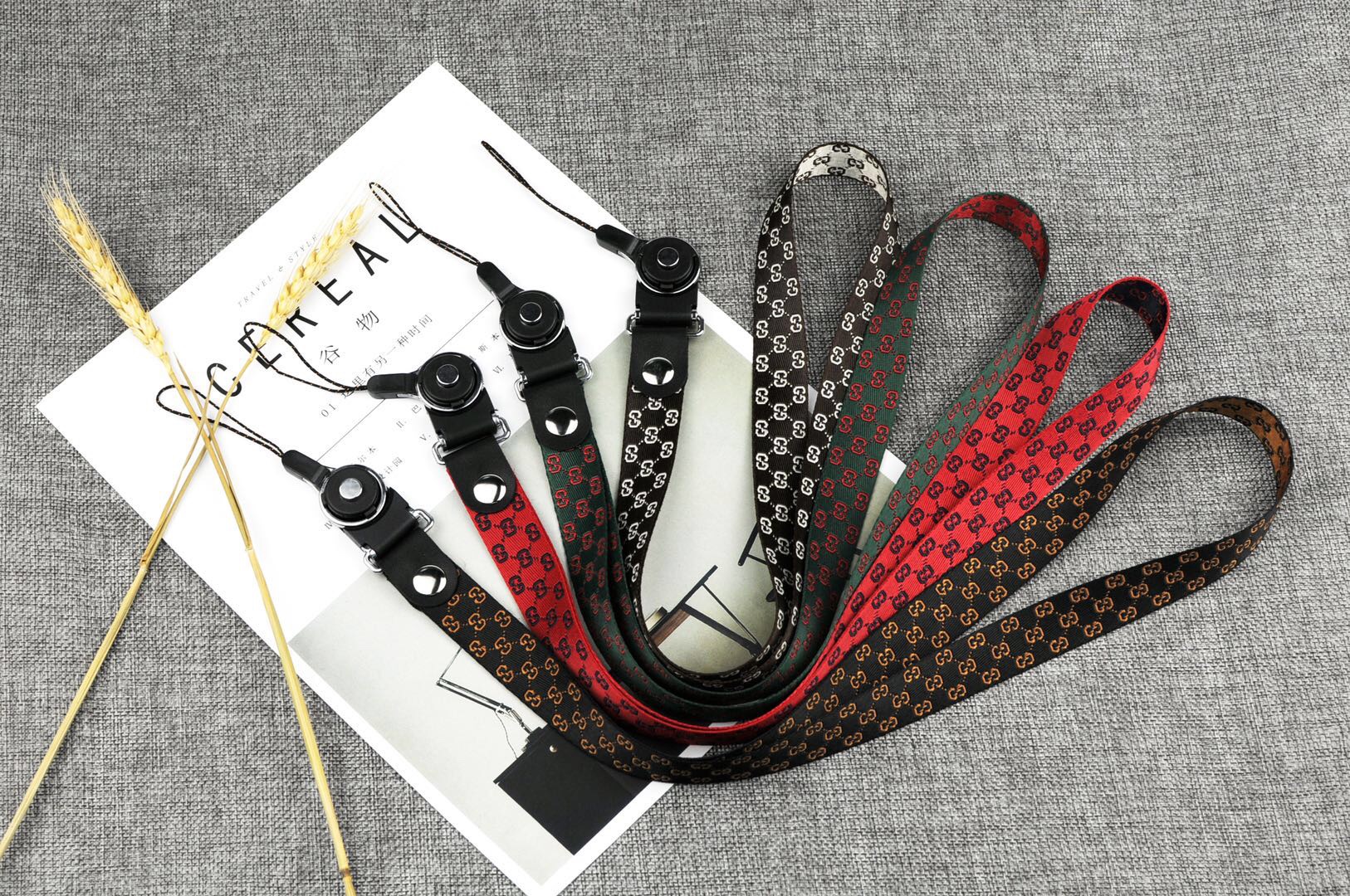 Customized logo jacquard mobile phone lanyard with lobster buckles details Picture
