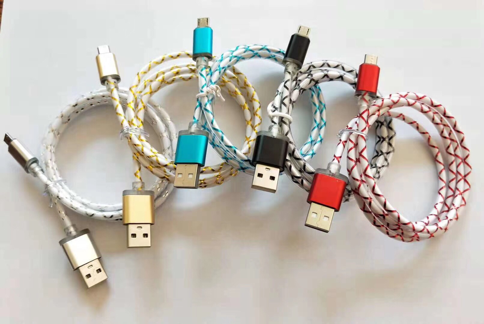 V8发光数据线 手机数据线 充电线产品图