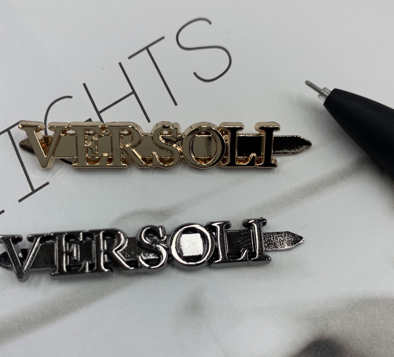 Metal Logo custom cap label small trademark pants label box package label clothing decoration label shoe label alloy label private custom label