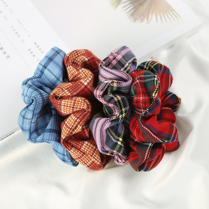 brandy Spring and Summer new style jennie Song Yanfei iu blue checkered large intestine hair band for ladies detail image 3