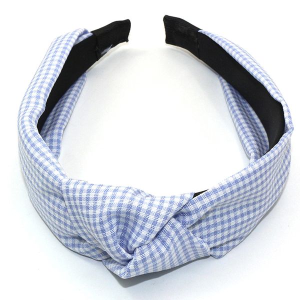 The new Korean version wide-edge sweet and fashionable checkered hair band, the same style as the popular hair band, and the pearl hair accessory for women Application Scenario