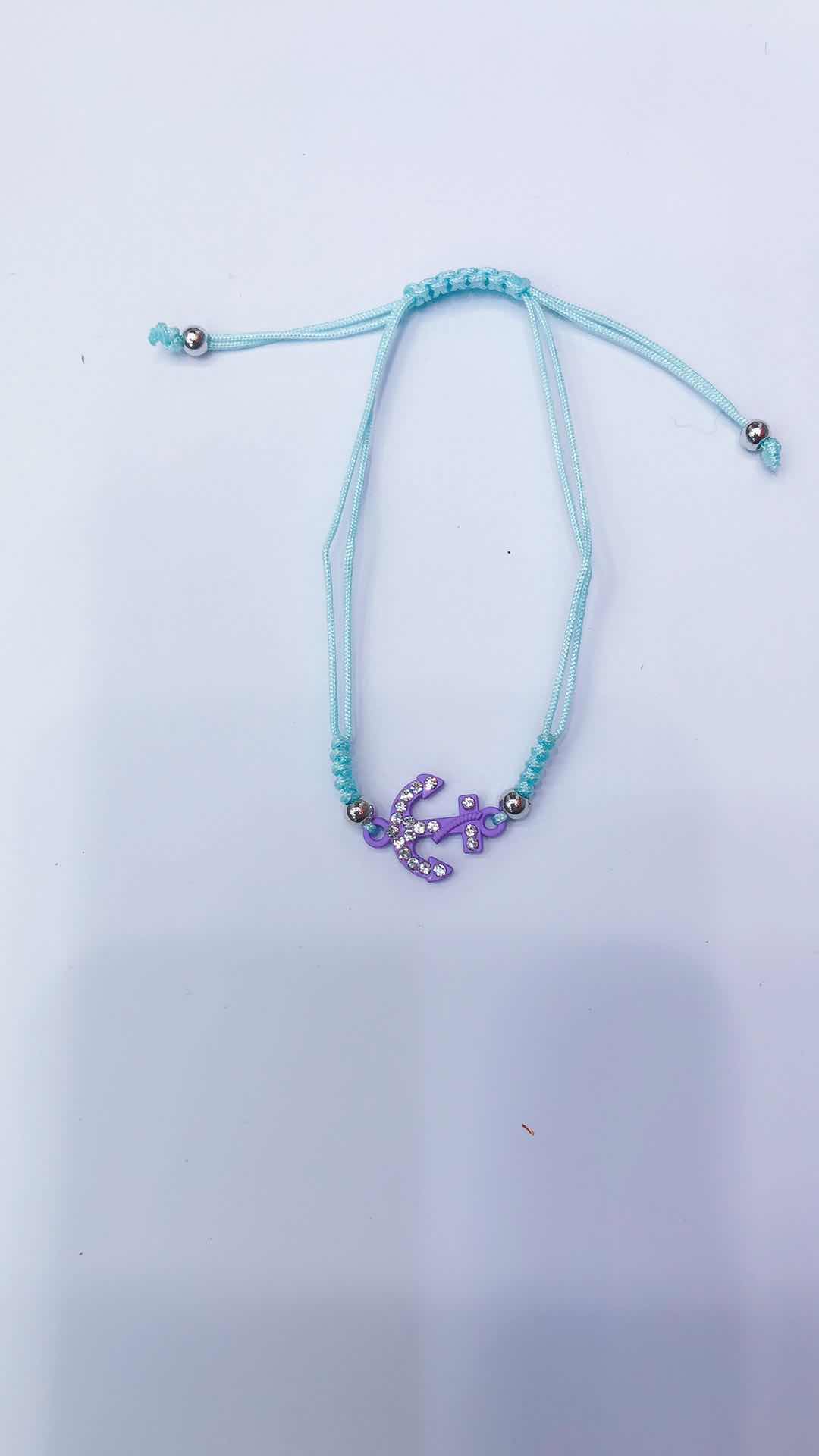 The snake knot bracelet has 5 knot accessories. The size of the point drill anchor can be customized, including the size for driving in and the size for children Application Scenario