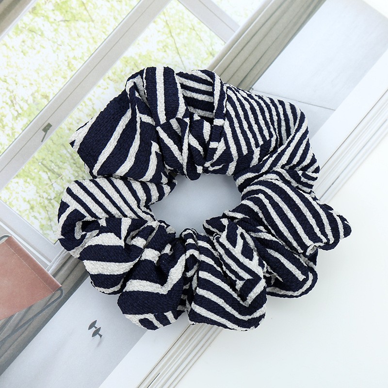 Korean style fashionable and fresh striped large intestine hair band, new women's hair band, women's updo, hair accessory manufacturer wholesale detail image 5