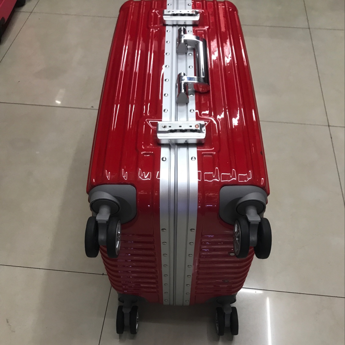 ins潮铝框拉杆箱耐磨防刮不留痕迹，结婚必备旅行箱细节图