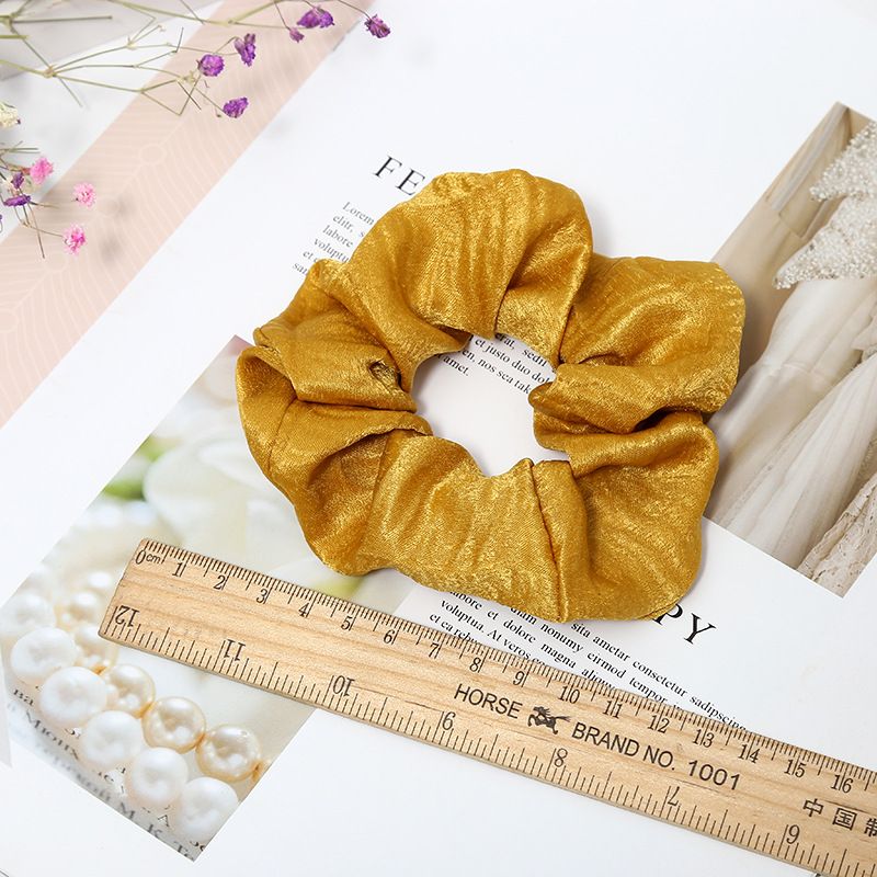 Wholesale of 2020 new European, American, Japanese and Korean solid-color hair band headwear and women's fabric hair band accessories from manufacturers Application Scenario