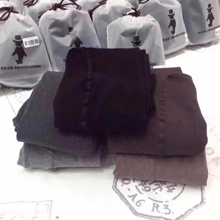 Tight leggings are super elastic and slim thumbnail