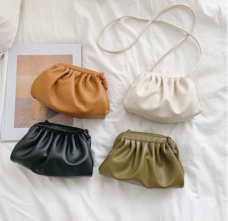 Ins Hot Summer Korean Version Temperament Simple 2020 New Solid Color Cloud Mini One-Shoulder Oblique Straddle Small Bag Woman details Picture