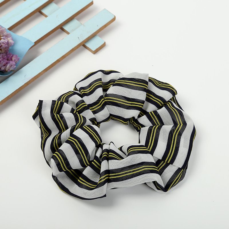 Wholesale of new Japanese and Korean style elegant and fresh striped large intestine hair bands, women's hair bands, women's updo hair accessories from the manufacturer Specification image