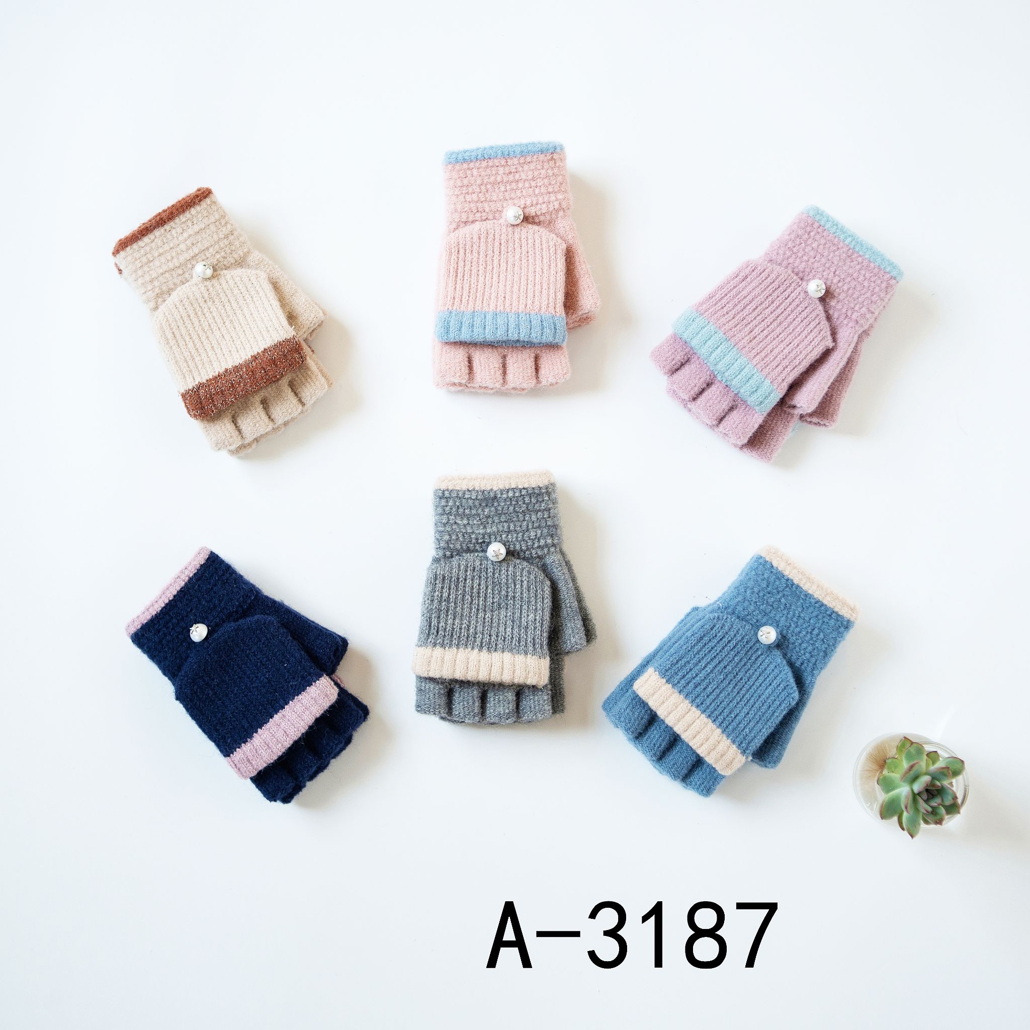 Flip gloves for winter cute Korean version of cartoon half finger knitting yarn plus velvet spring and Autumn students keep warm thumbnail