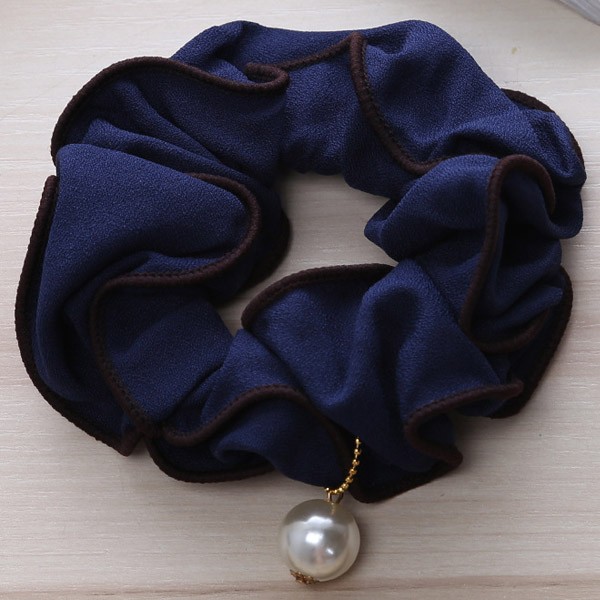 Wholesale of Japanese and Korean version fabric-trimmed hair bands, fashionable pearl hair ties, hair accessories and elegant women's hair ties detail image 5