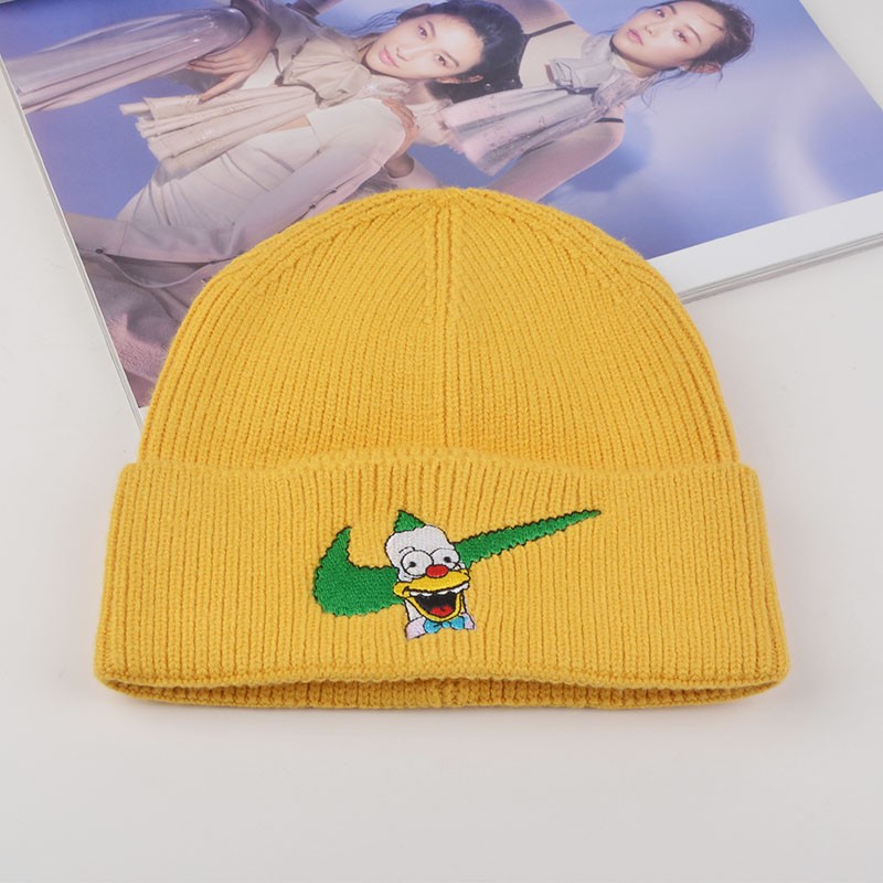 A cute hooded knitted woolen hat for women, a cartoon warm and comfortable woolen hat for autumn and winter Specification drawing