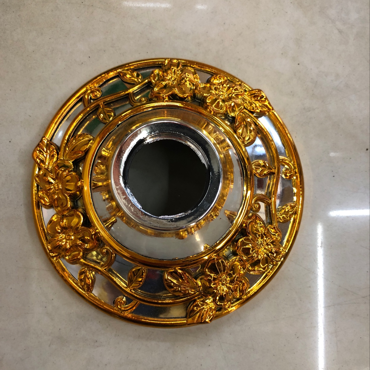 A20 Lamp holders gold and silver thumbnail