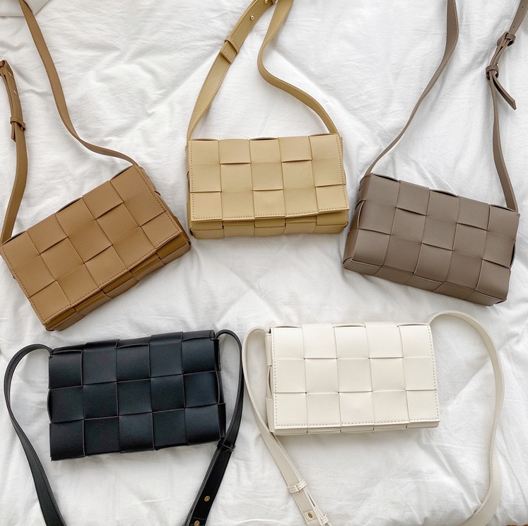 Women's Bag 2020 Korean New Niche Design Creative Shoulder Bag Fashion Braided Pu Crossbody Bag Trend
