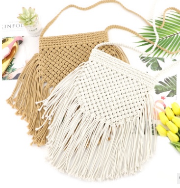 Factory Price Direct Sales New Retro Tassel Straw Woven Bag Cotton Thread Fan Crossbody Woven Beach Bag Casual Women's Bag
