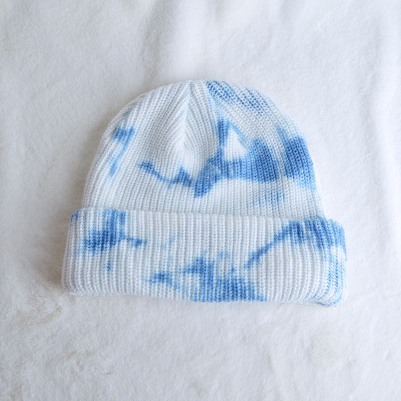 Autumn and winter knitted Korean-style fashionable, versatile and warm tie-dyed hat detail image 2