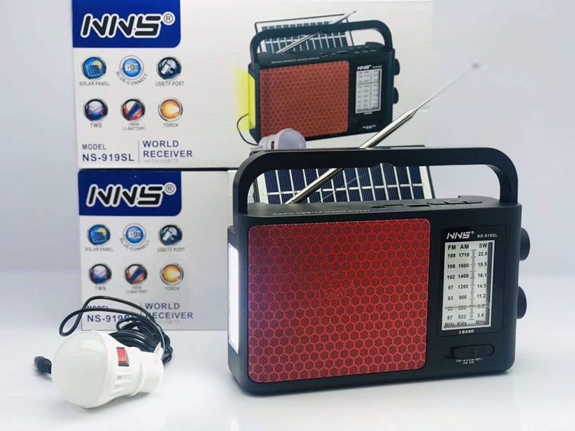 New solar speaker: NS-S919S 🎉🎉 supports FM/AM/SW multi-band product size: 222*80* 125MM outer box size :47.5*46*56CM box number: 40 pieces gross weight: 34.8KG color: black/red/blue [rose] details Picture