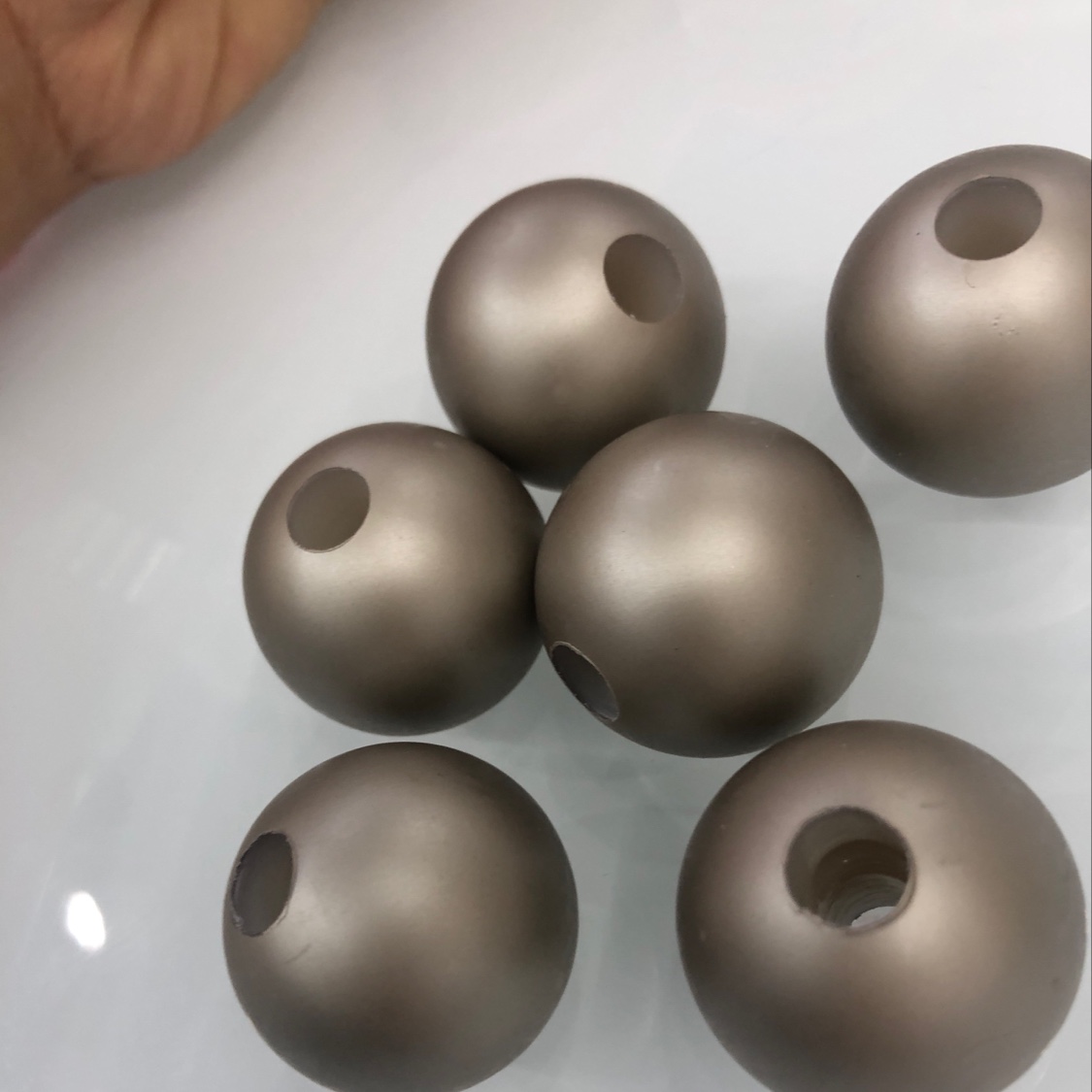 Online bestseller, factory direct sales, DIY, superior quality, 30m large hole beads Application Scenario