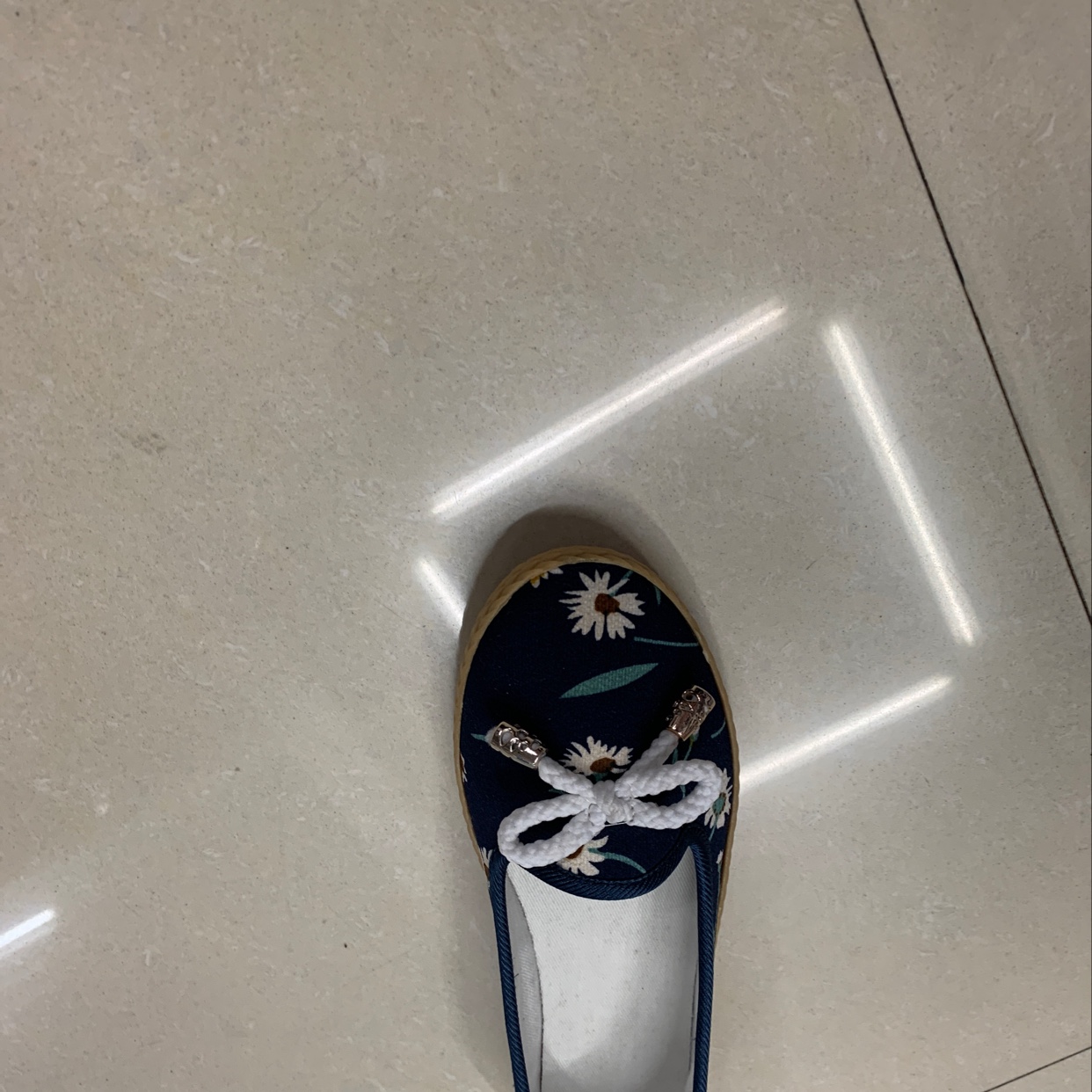 Flower cloth shoes thumbnail