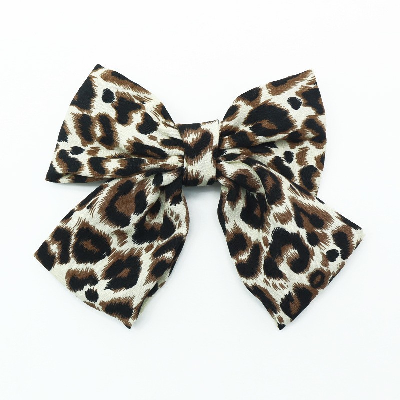 New leopard print oversized bow hair clip, velvet fabric spring clip, OL top clip, ponytail clip, hair tail clip, hair accessory detail image 3
