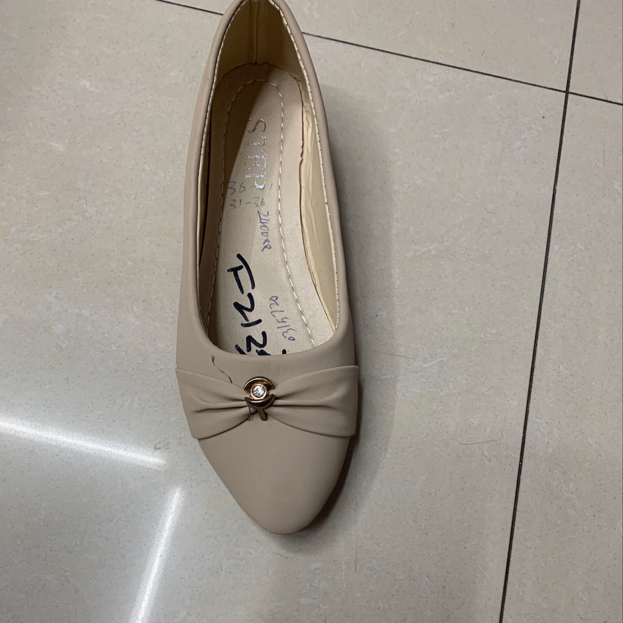 Small buckle shoes thumbnail