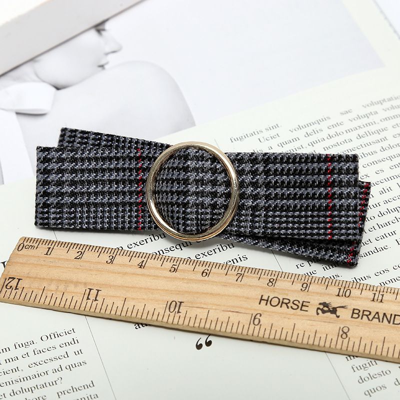Korean version new creative hair band, classic checkered fabric, fashionable bow, straight clip, hair clip manufacturer wholesale Application Scenario